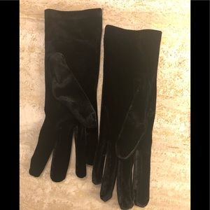 Black Velvet Evening Hand Gloves (Size M)